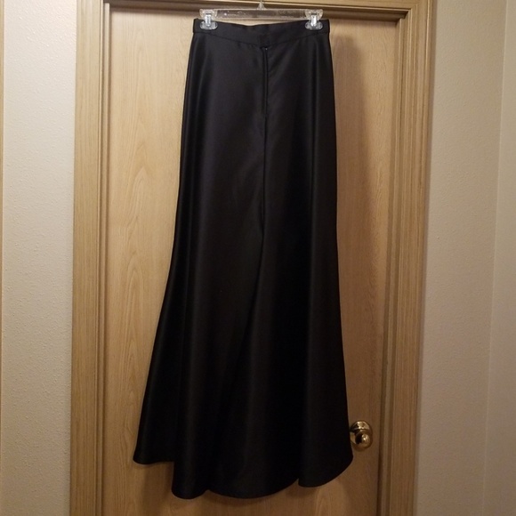 Tadashi Satin Ballgown Skirt - Picture 2 of 3
